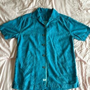 Men’s XS Tommy Bahama blue/turquoise silk button down shirt.